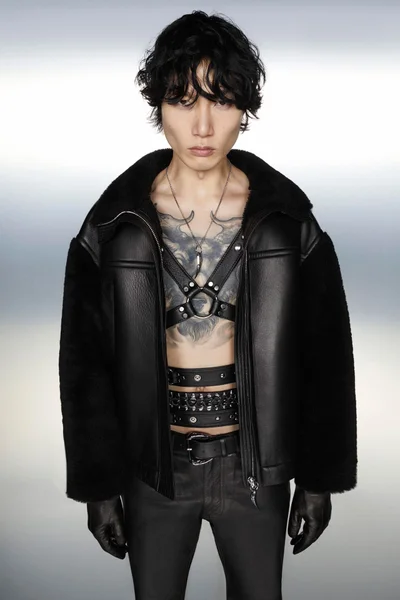 Look 8